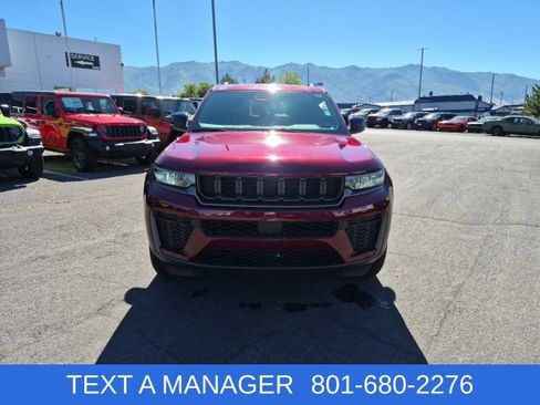 New 2026 Jeep Grand Cherokee Altitude AWD/4WD image 2