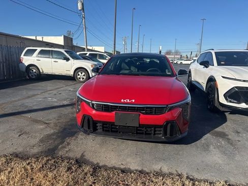 Certified 2025 Kia K4 GT-Line w/ GT-Line Sunroof Package image 2