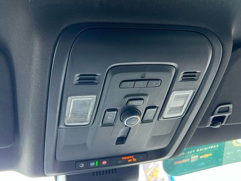 Certified 2023 Chevrolet Suburban Premier image 37