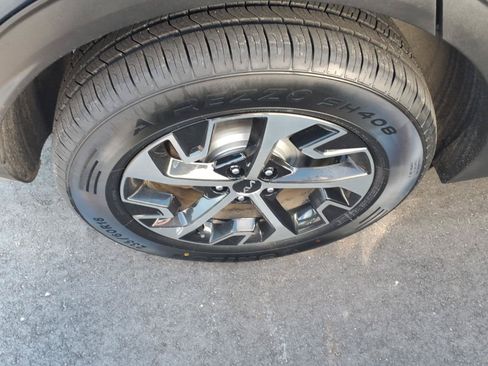Used 2023 Kia Sportage EX AWD/4WD image 6