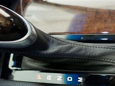 Used 2013 Cadillac XTS Premium image 19