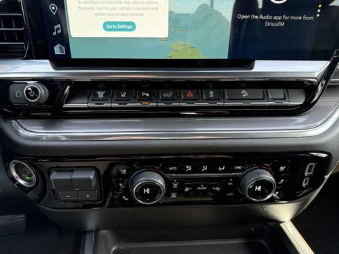 Used 2025 Chevrolet Silverado 2500 High Country w/ High Country Premium Package image 33