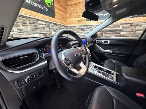 Used 2020 Ford Explorer XLT w/ Equipment Group 202A AWD/4WD image 23