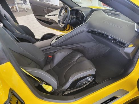Used 2025 Chevrolet Corvette Z06 w/ Z07 Performance Package RWD image 15