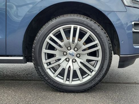 Certified 2022 Ford Expedition Limited AWD/4WD image 9