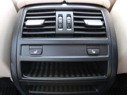 Used 2011 BMW 535i xDrive Sedan image 27