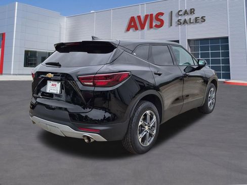 Used 2025 Chevrolet Blazer LT AWD/4WD image 6