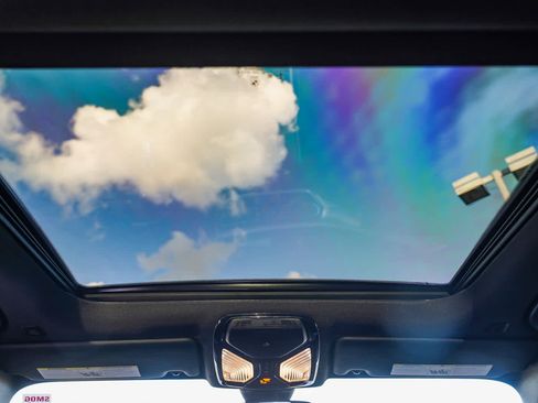 Used 2021 BMW 330e 330e w/ M Sport Package image 16