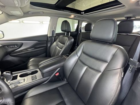 Used 2024 Nissan Murano SV AWD/4WD image 13
