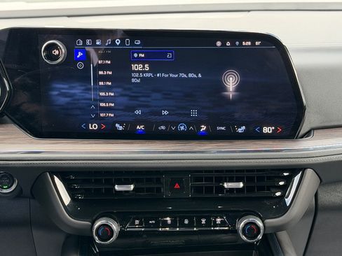 Used 2025 Chevrolet Suburban Z71 AWD/4WD image 13