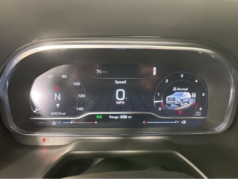 Used 2024 GMC Yukon AT4 image 4