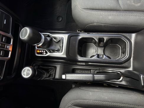 Used 2020 Jeep Gladiator Sport w/ Quick Order Package 24S image 21