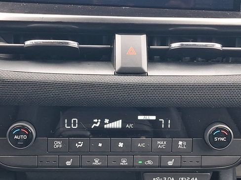 Certified 2026 Subaru Outback Premium AWD/4WD image 17