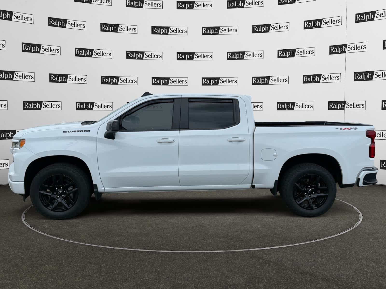Used 2024 Chevrolet Silverado 1500 RST w/ Convenience Package II AWD/4WD image 3