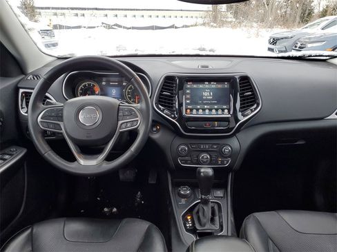 Used 2022 Jeep Cherokee Limited image 16