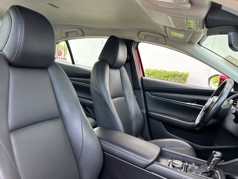 Used 2022 MAZDA MAZDA3 s image 30