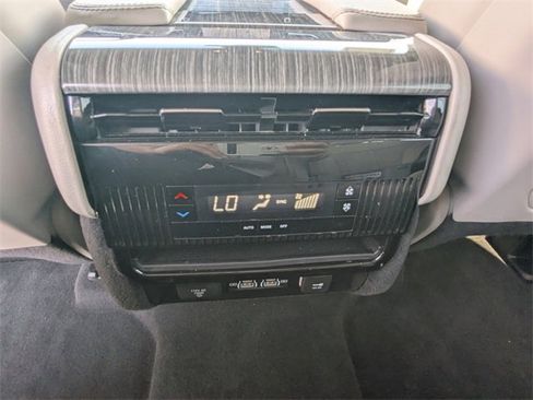 Used 2022 Jeep Wagoneer Series II image 21