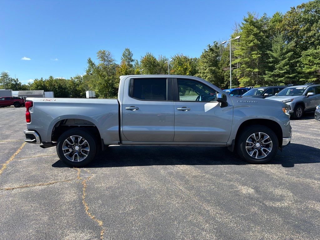 Used 2023 Chevrolet Silverado 1500 LT AWD/4WD image 9