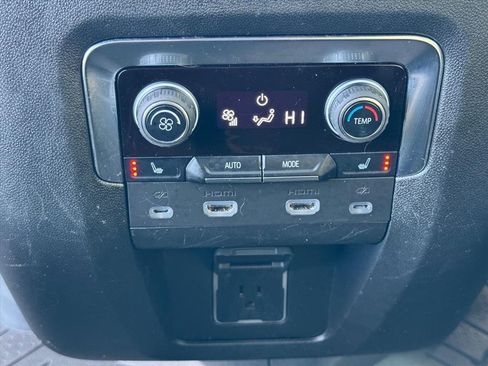 Used 2022 Chevrolet Suburban Z71 w/ Z71 Off-Road Package image 14