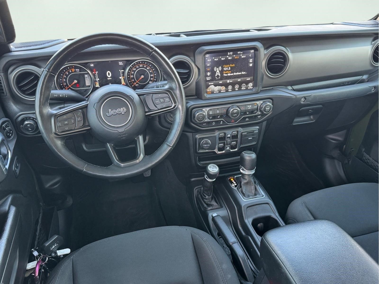Used 2022 Jeep Gladiator Sport AWD/4WD image 16