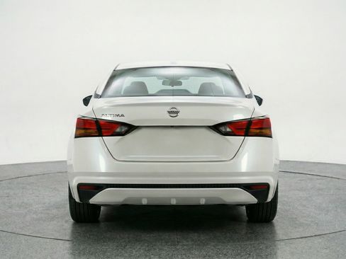 Used 2025 Nissan Altima 2.5 SV image 7