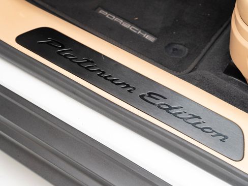 Certified 2023 Porsche Panamera Platinum Edition image 14