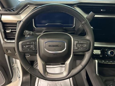 Used 2025 GMC Sierra 3500 Denali w/ Denali Reserve Package image 18