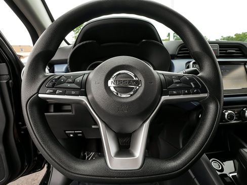Used 2025 Nissan Versa SV w/ Trunk Package FWD image 18