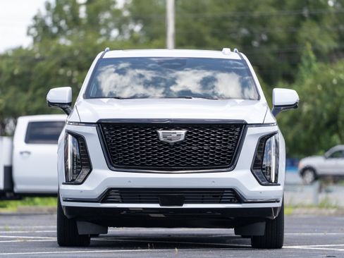 Used 2026 Cadillac Escalade Platinum Sport w/ LPO, ONYX Package AWD/4WD image 46