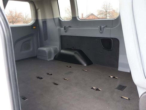 Used 2015 Ford Transit 350 XLT image 15