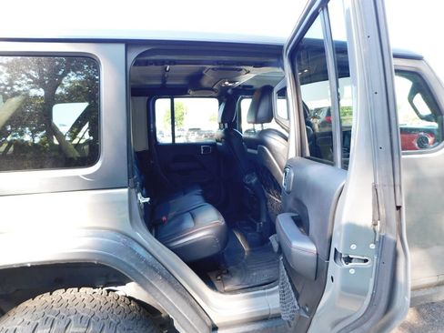 Used 2020 Jeep Wrangler Unlimited Rubicon AWD/4WD image 5