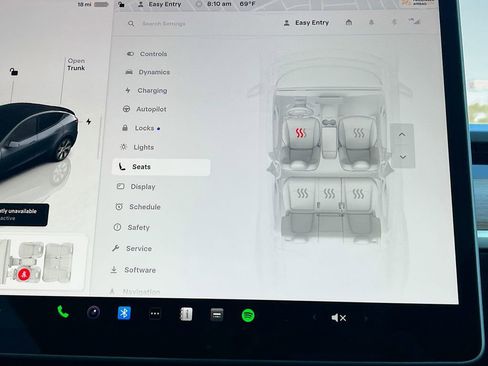 Used 2023 Tesla Model Y 2WD image 19