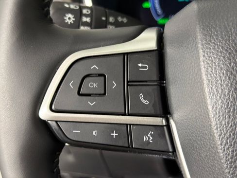 Used 2025 Toyota Highlander Limited image 26