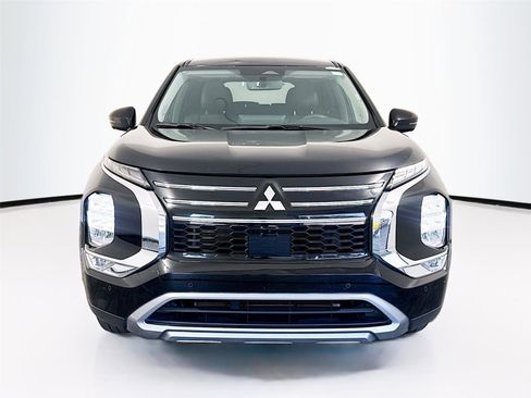 Used 2025 Mitsubishi Outlander SE image 24