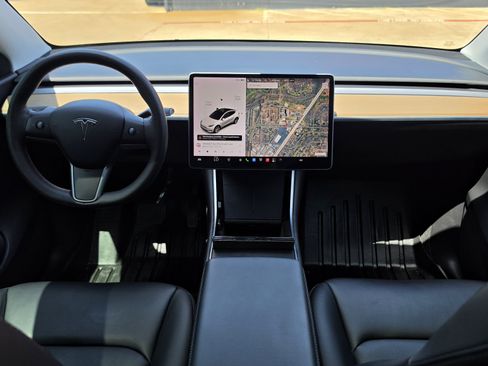 Used 2021 Tesla Model Y Long Range AWD/4WD image 36