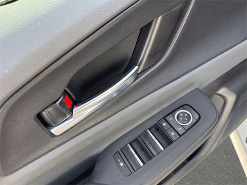 Used 2024 Toyota Prius XLE image 12