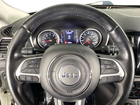 Used 2020 Jeep Compass Latitude AWD/4WD image 20