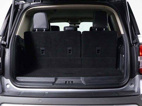 Used 2024 Ford Expedition XLT image 16