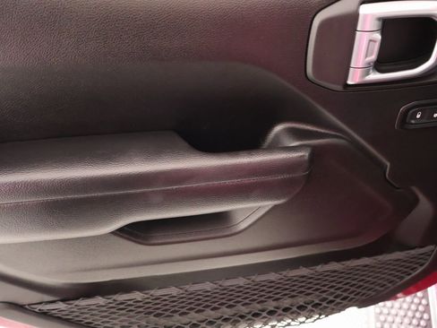 Used 2024 Jeep Wrangler Sport S image 15