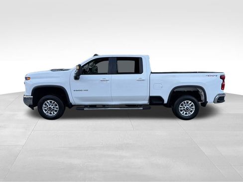 Used 2024 Chevrolet Silverado 2500 LT image 4