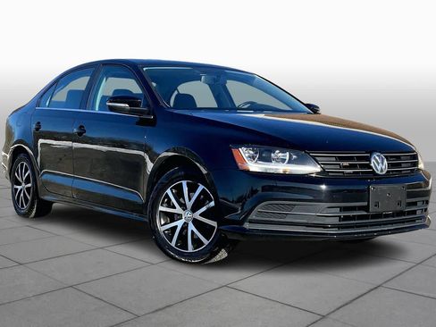 Used 2018 Volkswagen Jetta SE image 3