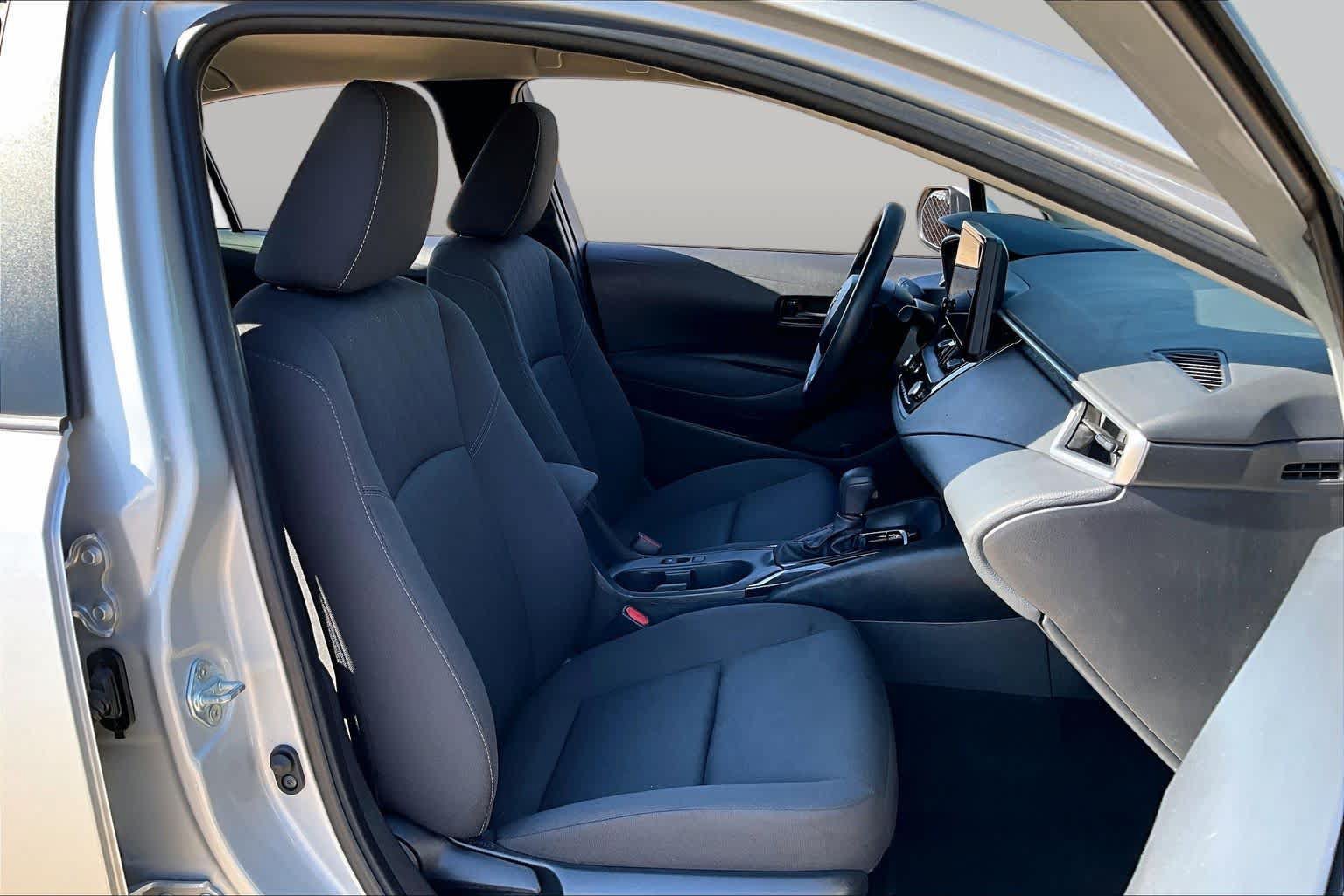 Used 2024 Toyota Corolla LE FWD image 9