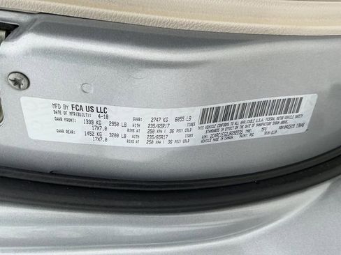 Used 2018 Chrysler Pacifica Touring-L Plus image 55