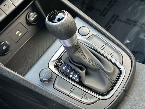 Used 2023 Hyundai Kona SE image 22