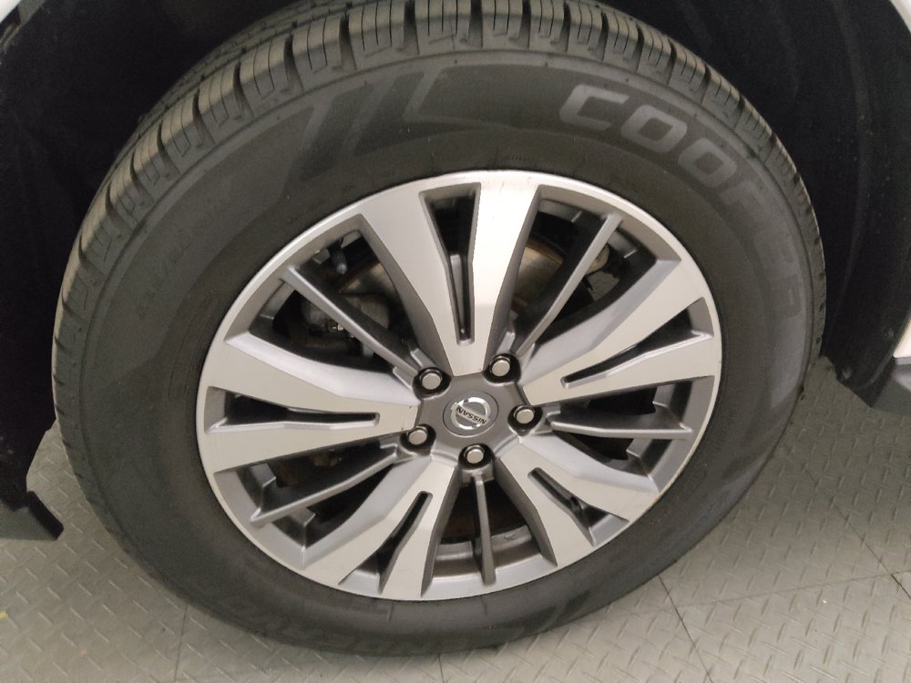 Used 2020 Nissan Pathfinder SV FWD image 31