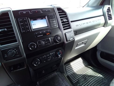Used 2021 Ford F250 XL w/ Power Equipment Group image 20