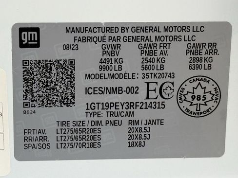 Used 2024 GMC Sierra 2500 AT4 image 27