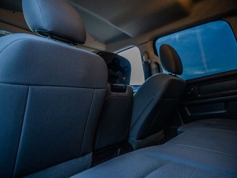 Used 2017 RAM 1500 Express w/ Express Value Package image 29