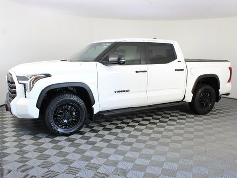 Used 2025 Toyota Tundra SR5 w/ SR5 Convenience Package AWD/4WD image 2