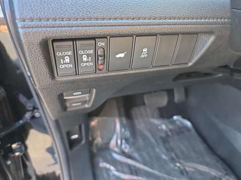 Certified 2026 Honda Odyssey EX-L image 14